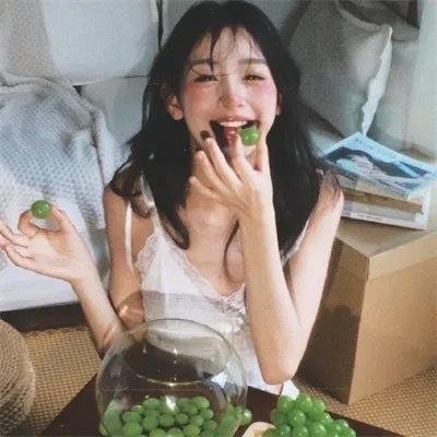 俏皮女学生